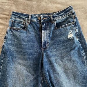 AE Highest Rise Stretch Mom Jeans Size 6